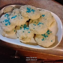 I halved the recipe to try it, and I loved them. So did my husband . Would make again. Want to try with Lemor
