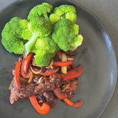 Un peu sec mais bon avec une sauce au yaourt