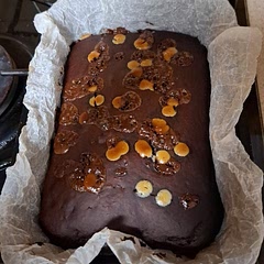 it was great, i cooked it for 25 mins and it was more of a cake texture but great, would add more sweetener, i made a chia rasberry frosting and then put chocolate over it and it was amazing