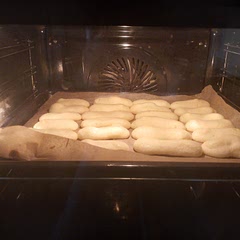 So easy to make and just enough to make a tiramisu so I have no left over fingers, I only made a photo while they were baking so I'll show that 