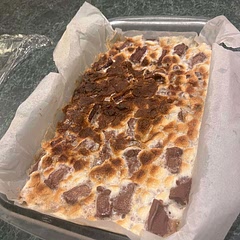 I wanted my marshmallows to get some color so I put them in the broiler, I could’ve taken them out sooner though. That didn’t matter because these were so good. Super thin and all the flavors were perfect. The sauce that went over the graham crackers tasted like caramel. It made them chewy by the graham crackers still had a tiny bit of crunch. So good.