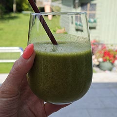 Didn't have fresh turmeric so added ground. Would add more spinach next time