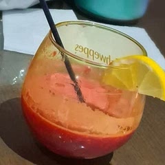 Very good taste, it was ready in 15 minutes.
But it took me a lot of time to make the Raspberries to get all the juice out. Maybe it was my bad.