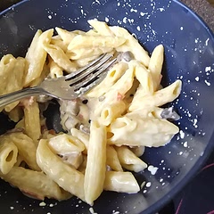 Added chopped bell peppers. Its fine. Tastes like creamy macaroni. Needs some spices. Maybe some onion powder, or mustard powder. Some sundried tomatoes would really help make it pop.