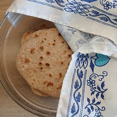 Made wholewheat ones. Super easy recipe 👍 