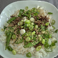 Really easy to make, good taste, a bit spicy but not to much. Added suger snaps since thats something that was left in the fridge