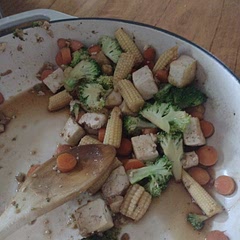 Fresh, simple dish! Used broccoli, carrots, baby corn for the veggies, cooked in sesami oil. mmMaybe needed a little more something in the sauce, but I'm not sure what.l