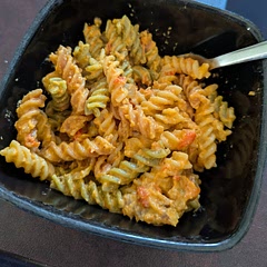 The sauce didn't blend well, especially the walnuts, so we ended up with lots of chunks. It also meant the flavor was not even, so some bites had a nice pepper taste and others were super bland. (Even after adding extra herbs, salt, and pepper). It's a good concept, but in reality I think bottled sauce is still better
