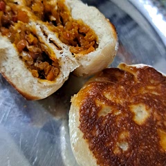 i crisped up the bao with a little more oil after steaming it. 10/10 will make it again