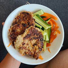 I made with minced chicken, love the fresh flavours!