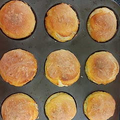 Easy and delicious. I made buns/rolls in a cupcake pan. 