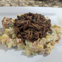 I loved this recipe! The only thing that I added was cornstarch to the sauce and cooked for a little bit extra time in the stove to make the sauce thicken.
Served with a side of potato salad 🤤 increíble