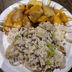 Excellent texture from the onions. The smoke from the fish is superb. It pairs well with neeps and tatties. I made it on a Sunday and had it for lunch at work on Monday. 