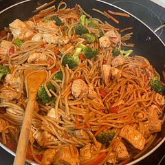 Made double sauce based on recommendations. Pretty fast and easy.