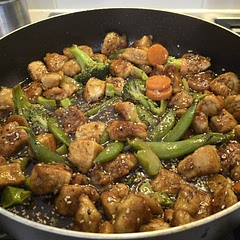 It was nice. I didn't have enough broccoli, so added in sugar snap peas and carrots and served with rice. 