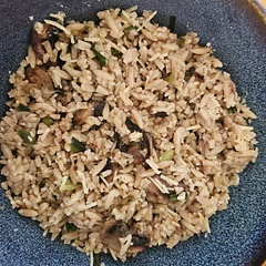 If you're looking for a quick (15 minutes start to finish) mid-week meal with few ingredients, this is the one. Tastes really good and fills you up well.