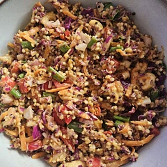 YUM! This is going to be one of my regular salads. Very easy to make and oh so tasty 😋  I added some sriracha and red chillies for an extra spice kick. Awesome recipe 🤙