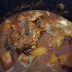 Use half a tin of pureed tomatoes not whole tin not spicy