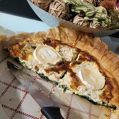 Trop bonne...j'ai ajouté 4 tranches de fromage de chèvre les 10 dernières minutes de cuisson.