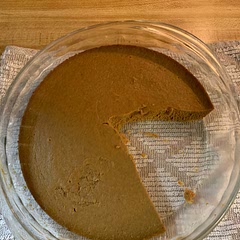This is very good & easy to make. Makes 10 servings. More like a pumpkin pudding than pie, but still tasty. May firm up after putting in frig.  Good sugar fix!