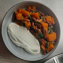 I made some changes. I used the spices I had home and also added carrot, peppers, and spinach. I also didn't use parsley or mimt