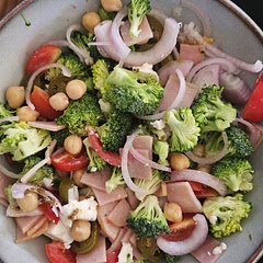 Tasty, fresh salad. Easy to prepare. Recommended!
