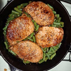 I threw thawed frozen green beans in the pan at the very end, then served all of it over Mashed potatoes
It was delicious