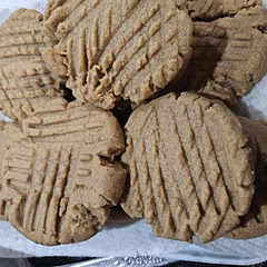 Like others said the cookie was dry. I followed the recipe to a T. The cookie also could've used more peanut butter and more sugar. I don't think I'll use this recipe again. It was an okay cookie. I wouldn't use the recipe again.  No one really liked them. I know because I have leftovers. I never have leftover cookies.