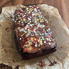 Sooo good, simple recipe and such a good result. Almost tastes like a brownie. In my oven it took around 65 mins to be fully baked. I just put melted chocolate on top instead of the buttercream