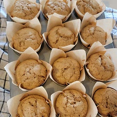 Made cupcakes. Baked for 20 minutes.