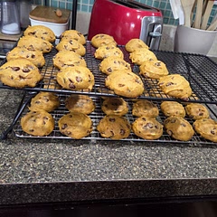 This recipe said "30 cookies", I made 40 for my 1st time baking these. These are so good!!