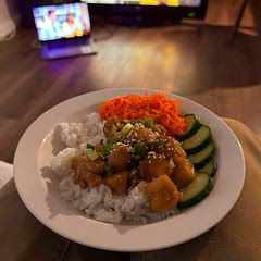 This is one of my go to recipes now. Really love it.
-I add much less honey though.
-I usually add more water in the end, since it gets incredibly thick
-I use cubed chicken, turn it more into a sauce
-Sprinkle with a little of sesame seeds and fresh chives