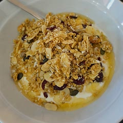 this was lovely got 2 full jars out of it and already only got half a jar left after 3 and a half days as the family can't get enough of it lovely with Greek yoghurt and drizzle of hunny 👌