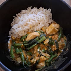 Added green beans and peanut butter for thickness and creaminess.