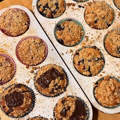 I used fructose instead of sugar and they taste delucious.
Also I made it with rasberry and chocolate with the same recepie and it work super well