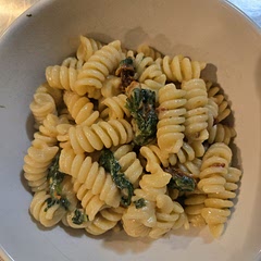 This was very easy and surprisingly flavorful for such few ingredients! I used lactose free whole milk (less than stated) and added some butter at the end when mixing it all up. 