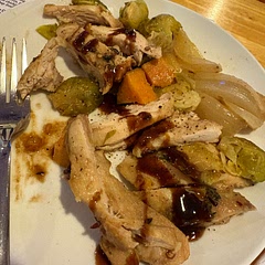 Subbed cubed sweet potatoes in place of squash. Very simple and tastes good.
*picture shared was this dish served as leftovers with a drizzle of Japanese bbq sauce