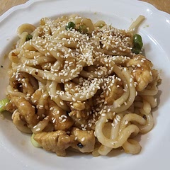 Pretty easy to make and tastes pretty good.... need to work on the recipe to get it more like a restaurant 