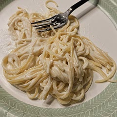 I added chicken afterwards and it was delicious!!