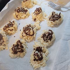 It feels like the recipe was made with AI. The date it was written on the site was 7/26/25, so firmly in the AI craze. It feels like this is missing some kind of binding agent, like egg whites or something.