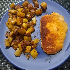 I'd never made, or eaten, schnitzel before, but when my roommate saw some at the market, he mentioned wanting to try it. We were all pleasantly surprised! I'm going to need to buy a meat mallet for next time, though... My rolling pin didn't fair so well. 