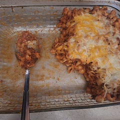 I doubled the recipe to feed 4 adults and 1 kid. For seasoning I did smoked paprika, minced garlic (jarlic, I ain't got time to mince myself with a newborn lol), onion powder, salt, and cracked pepper! I also stopped the pasta just before aldente so it wouldn't get too mushy in the oven.