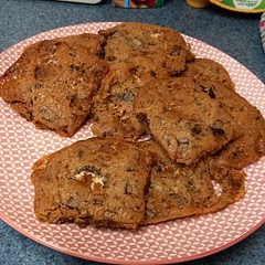 Any more than 11 minutes and the marshmallows will melt into crystallised sugar. Will look undercooked at 11 mins but still take it out. They deflate alot on the tray but it might be a skill issue.