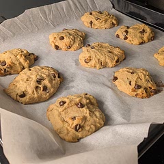 Sooo yummy and gooey inside, if you make them larger they'll be more like cookie dough