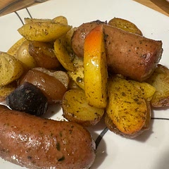 This was a fun dinner as someone who hasn’t ever had it! We had local farmers market apples and tri color mini potatoes. Used a garlic herb chicken sausage.