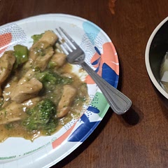 Next time cook broccoli less time. Get dark soy sauce for color. 