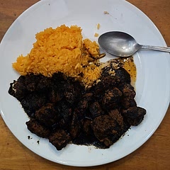 Muy bueno y ligeramente picosito 