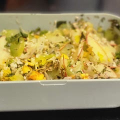 Refreshing, good, tasty, interesting combination of flavors, varied texture, a bit of crunch, a bit of bite 😉 Thank you for the recipe. 