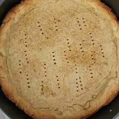 Whem they say keep everything cold, believe it. But it makes a beautiful crust. The rolling can be fidgety. Use a scrapper to carefully lift it after rolling. 