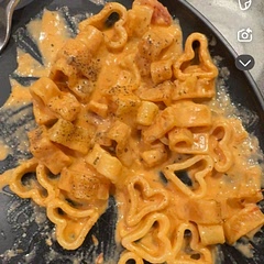 i used heart shaped pasta rather than rigatoni and used 46g less pasta than recommended but still kept all the sauce measurements the same. my boyfriend and i enjoyed it.